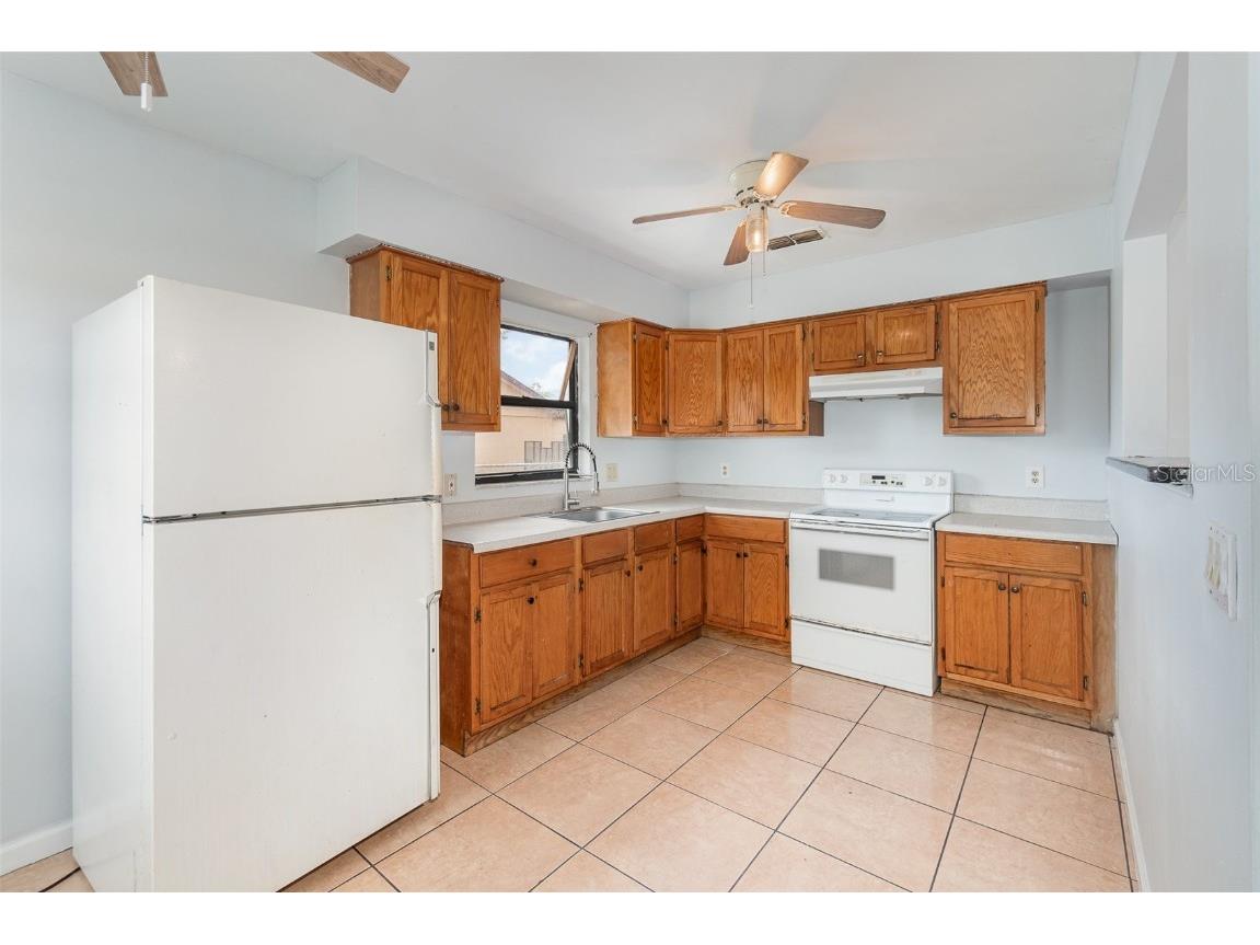 450 S Buena Vista Avenue Orlando FL 32835 O6310912 image23