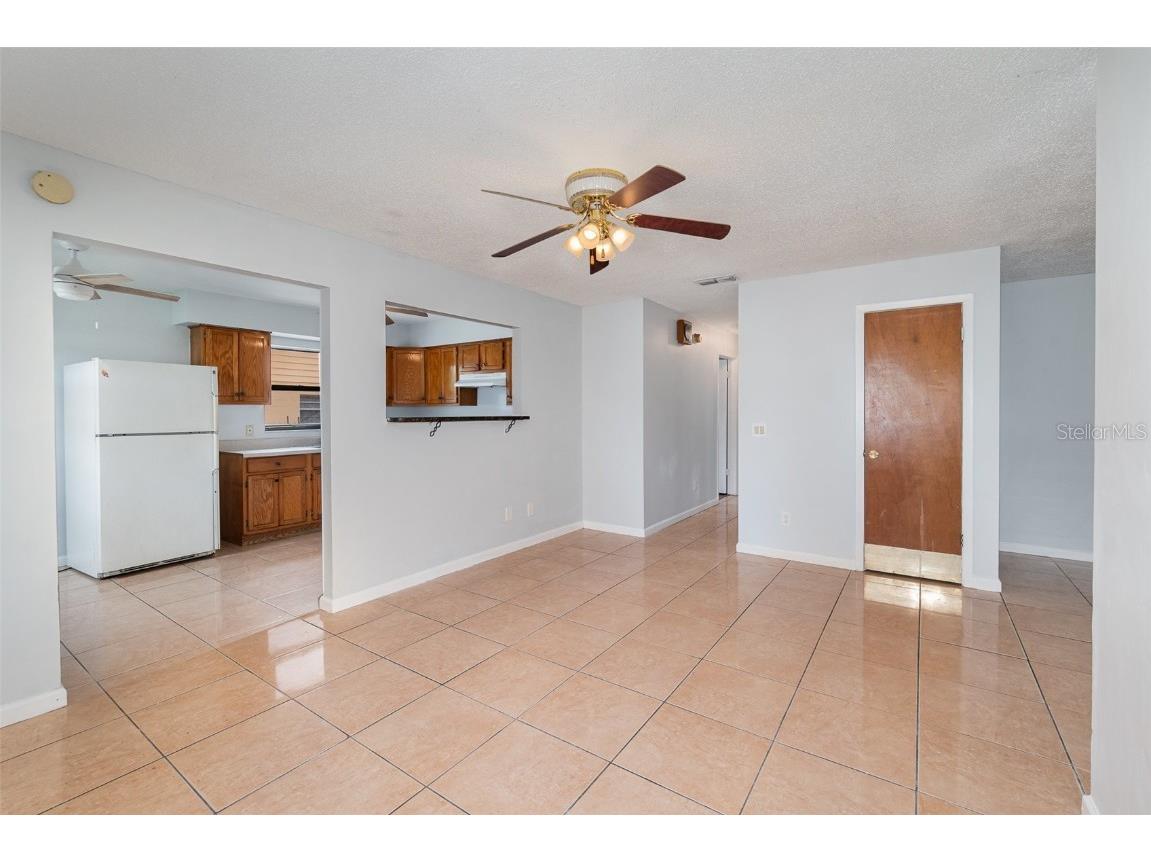 450 S Buena Vista Avenue Orlando FL 32835 O6310912 image24