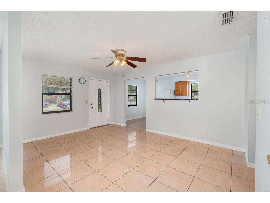 450 S Buena Vista Avenue Orlando FL 32835 O6310912 image25