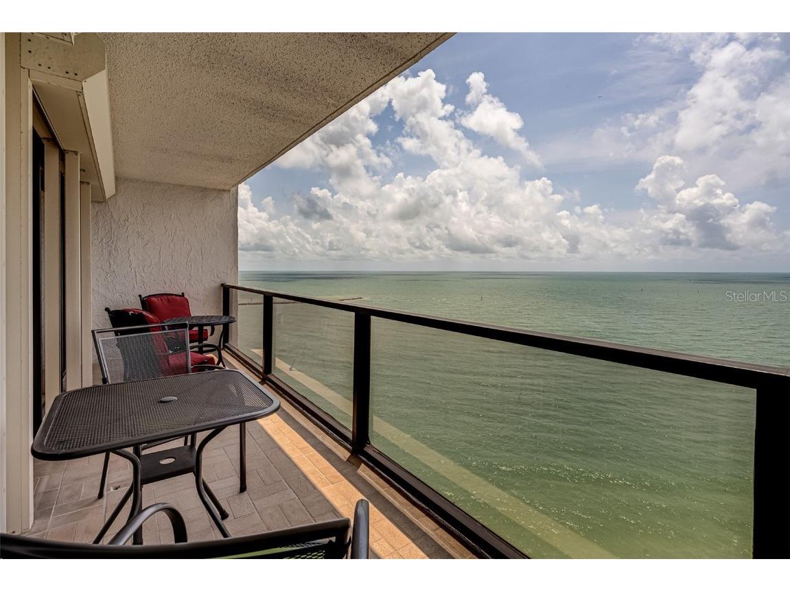 450 S Gulfview Boulevard #1702 Clearwater FL 33767 U8128577 image2