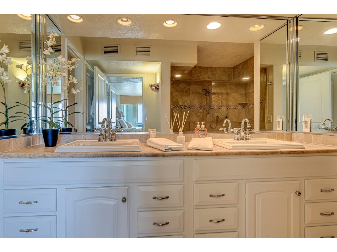 450 S Gulfview Boulevard #1702 Clearwater FL 33767 U8128577 image43