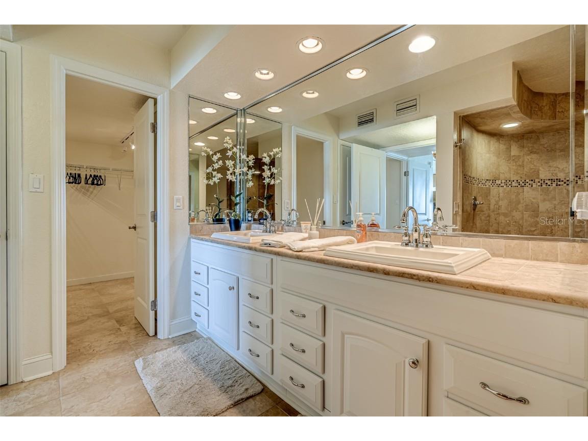 450 S Gulfview Boulevard #1702 Clearwater FL 33767 U8128577 image47