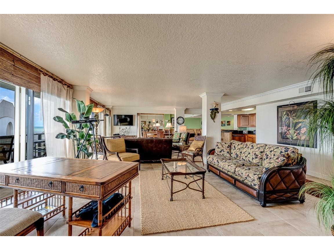 450 S Gulfview Boulevard #1702 Clearwater FL 33767 U8128577 image9