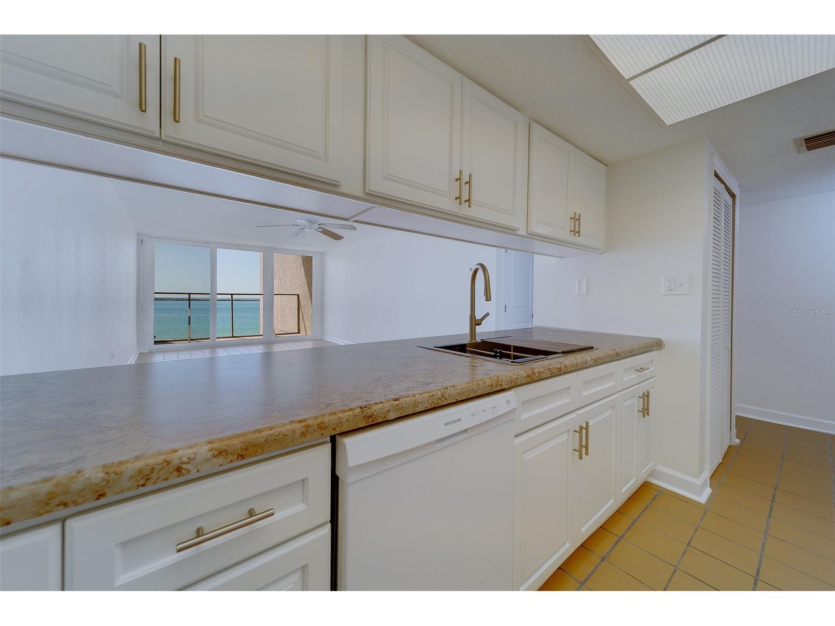 450 S Gulfview Boulevard #208 Clearwater Beach FL 33767 - GULF OF AMERICA TB8486531 image21