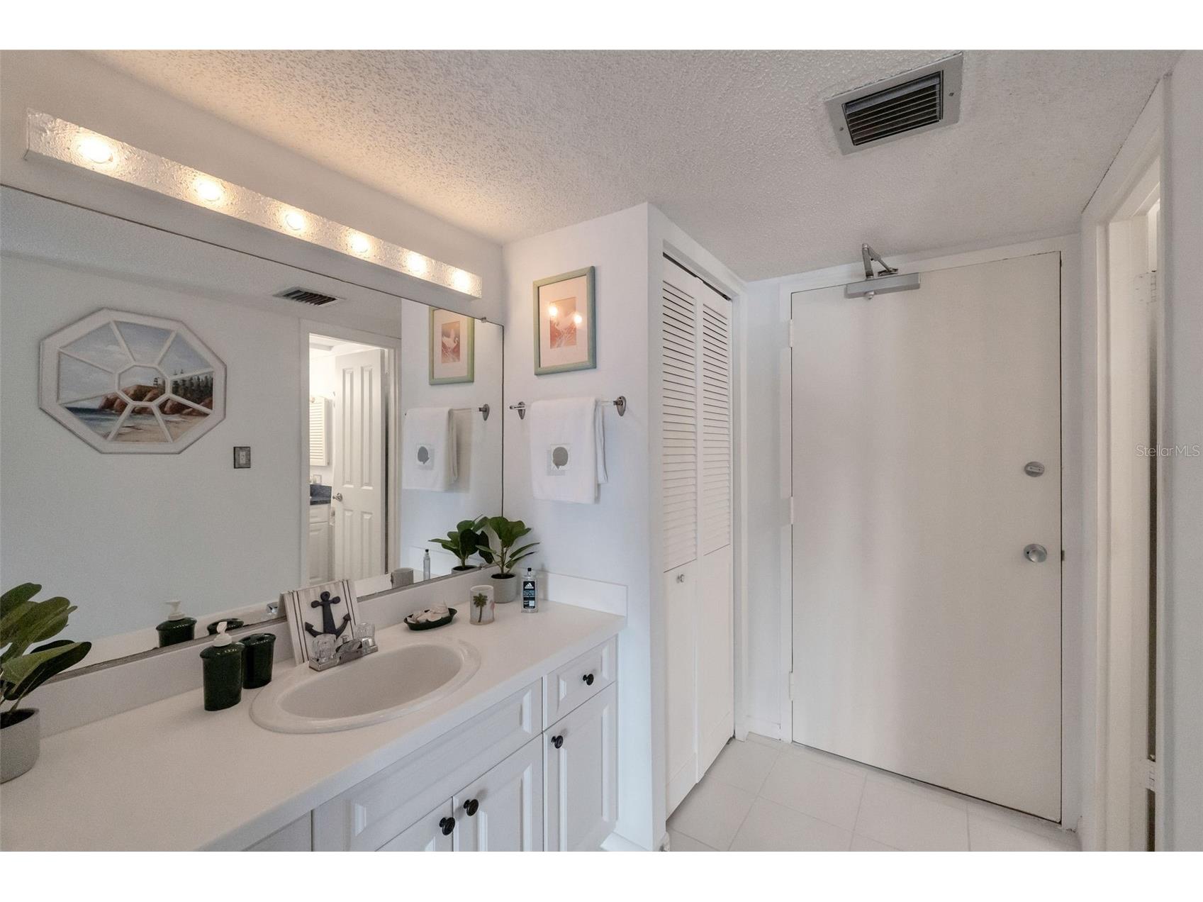 450 S Gulfview Boulevard #605 Clearwater Beach FL 33767 TB8438347 image14