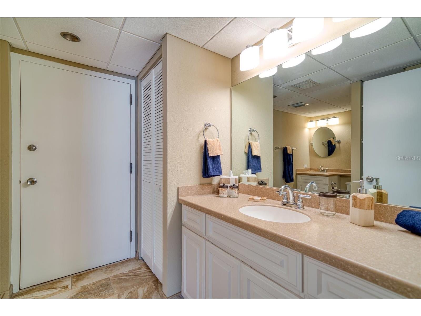 450 S Gulfview Boulevard #704 Clearwater Beach FL 33767 - GULF TB8500241 image14