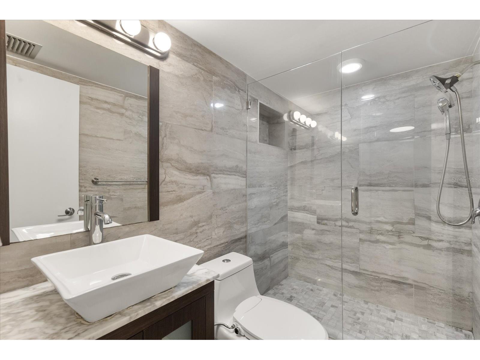 450 S Gulfview Boulevard #802 Clearwater Beach FL 33767 TB8494206 image11