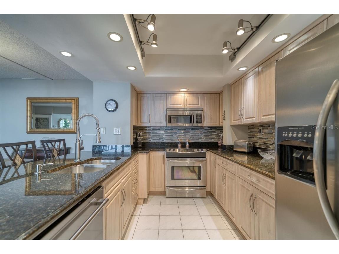 450 S Gulfview Boulevard #907 Clearwater FL 33767 - GULF OF MEXICO U8202807 image8