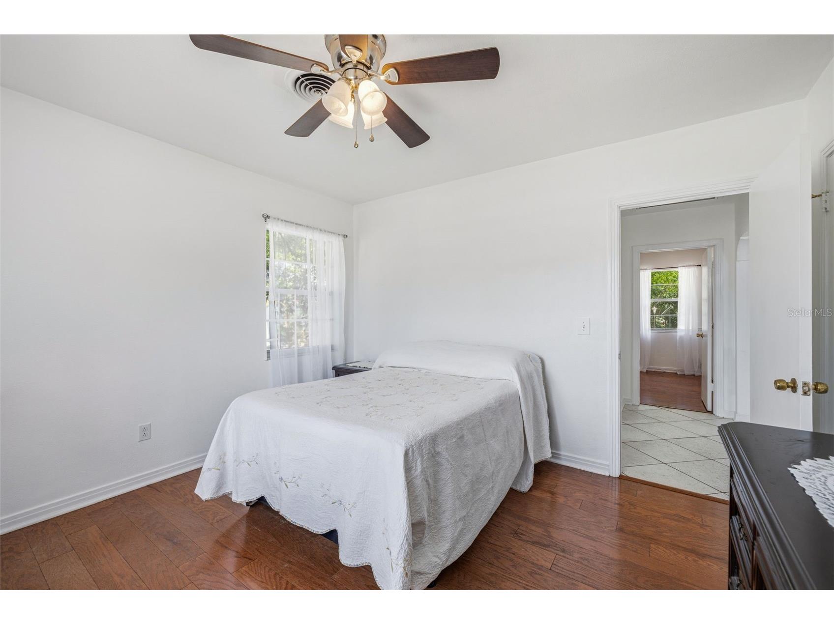 450 San Salvador Drive Dunedin FL 34698 TB8481913 image17
