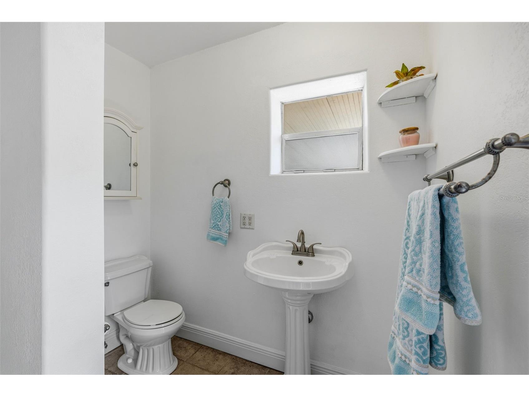 450 San Salvador Drive Dunedin FL 34698 TB8481913 image23