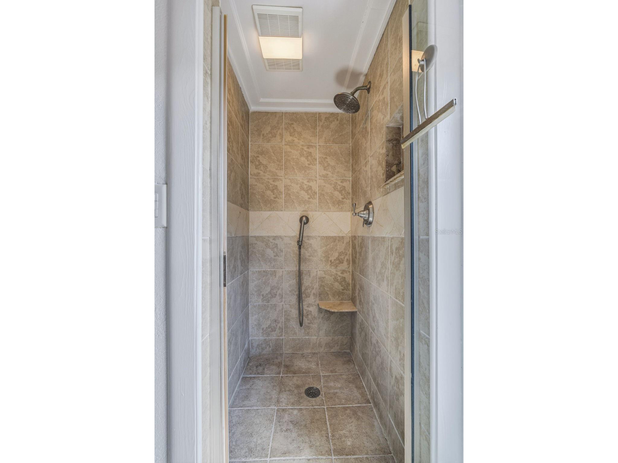 450 San Salvador Drive Dunedin FL 34698 TB8481913 image24