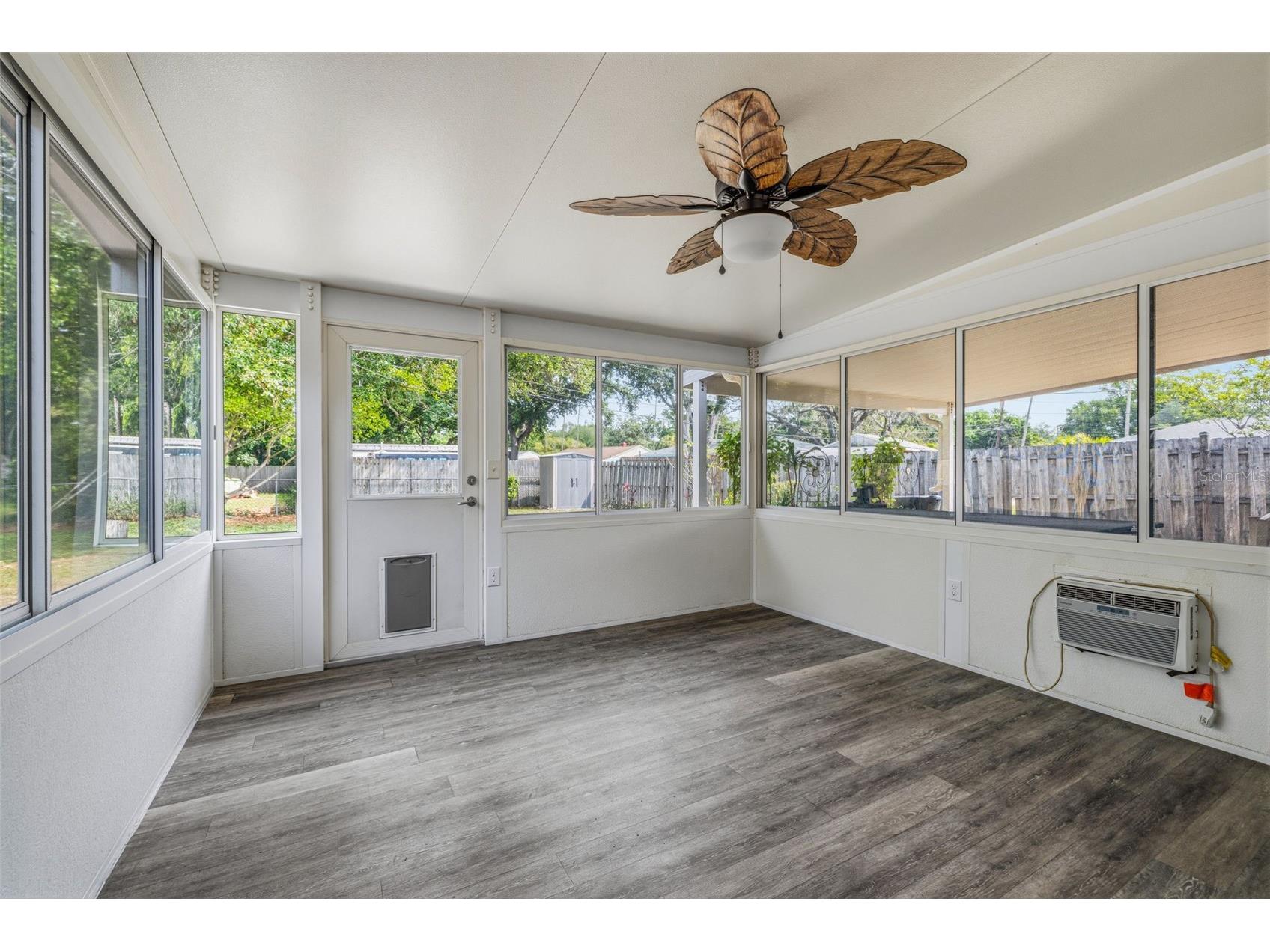 450 San Salvador Drive Dunedin FL 34698 TB8481913 image25