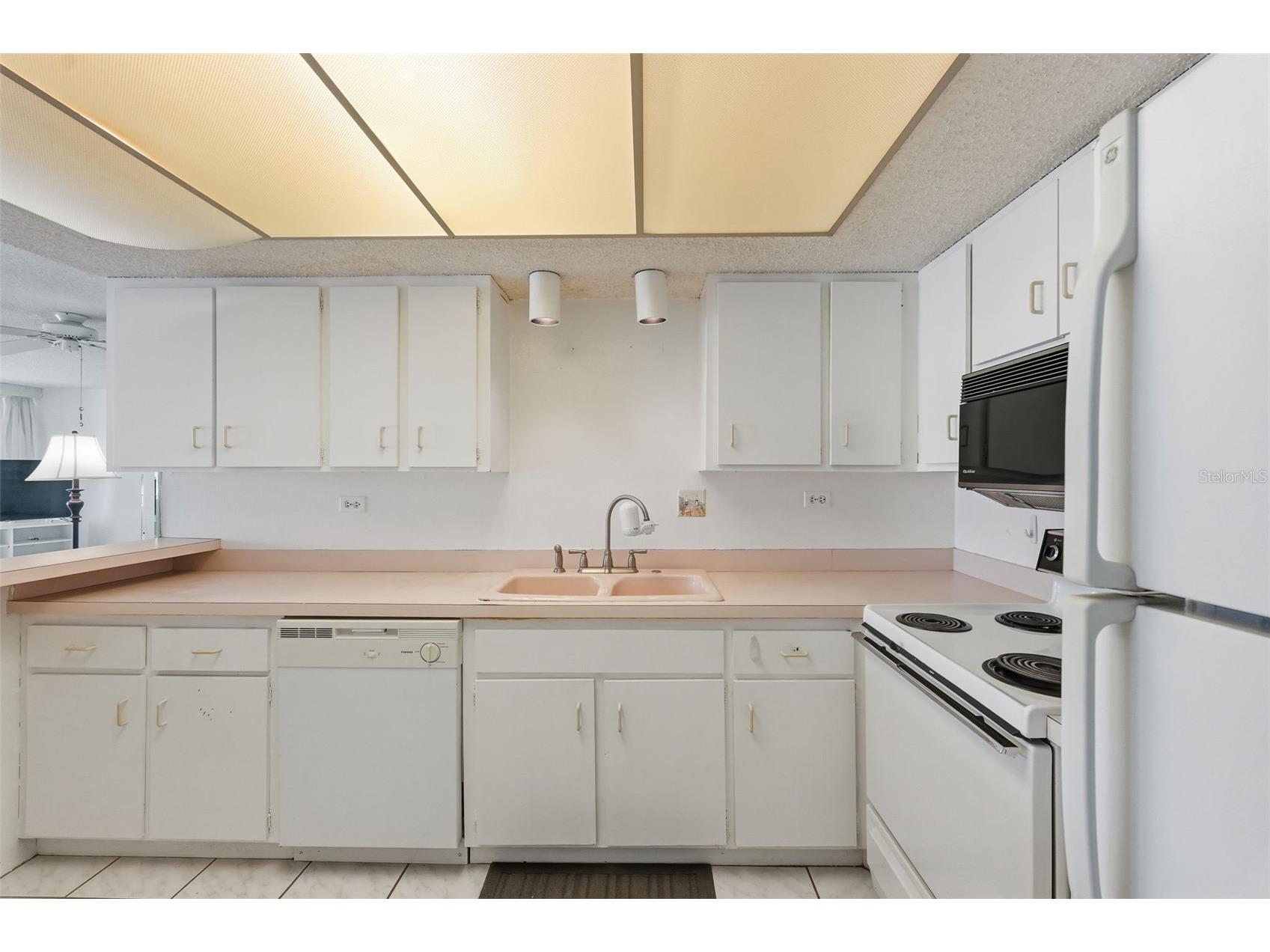 450 Treasure Island Causeway #310 Treasure Island FL 33706 TB8502760 image6