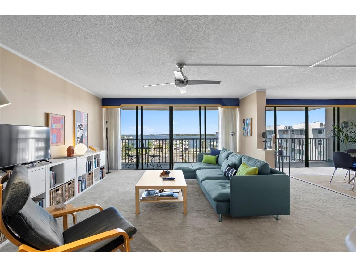 450 Treasure Island Causeway #702 Treasure Island FL 33706 - BOCA CIEGA BAY TB8442398 image2