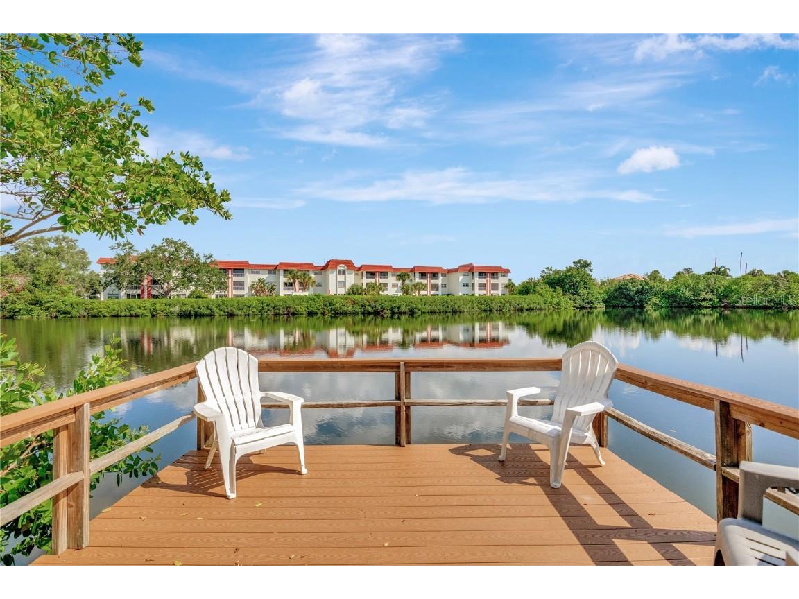 4500 Overlook Drive NE #105 Saint Petersburg FL 33703 U8206864 image1