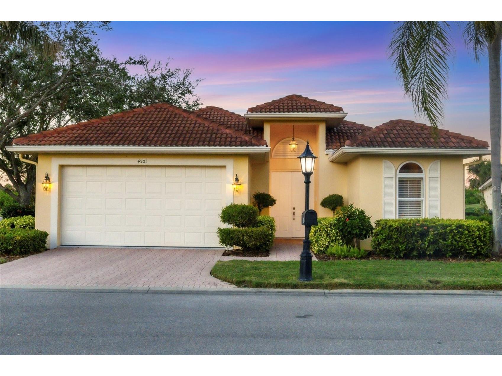 4501 Murcia Boulevard #7 Sarasota FL 34238 A4685412 image1