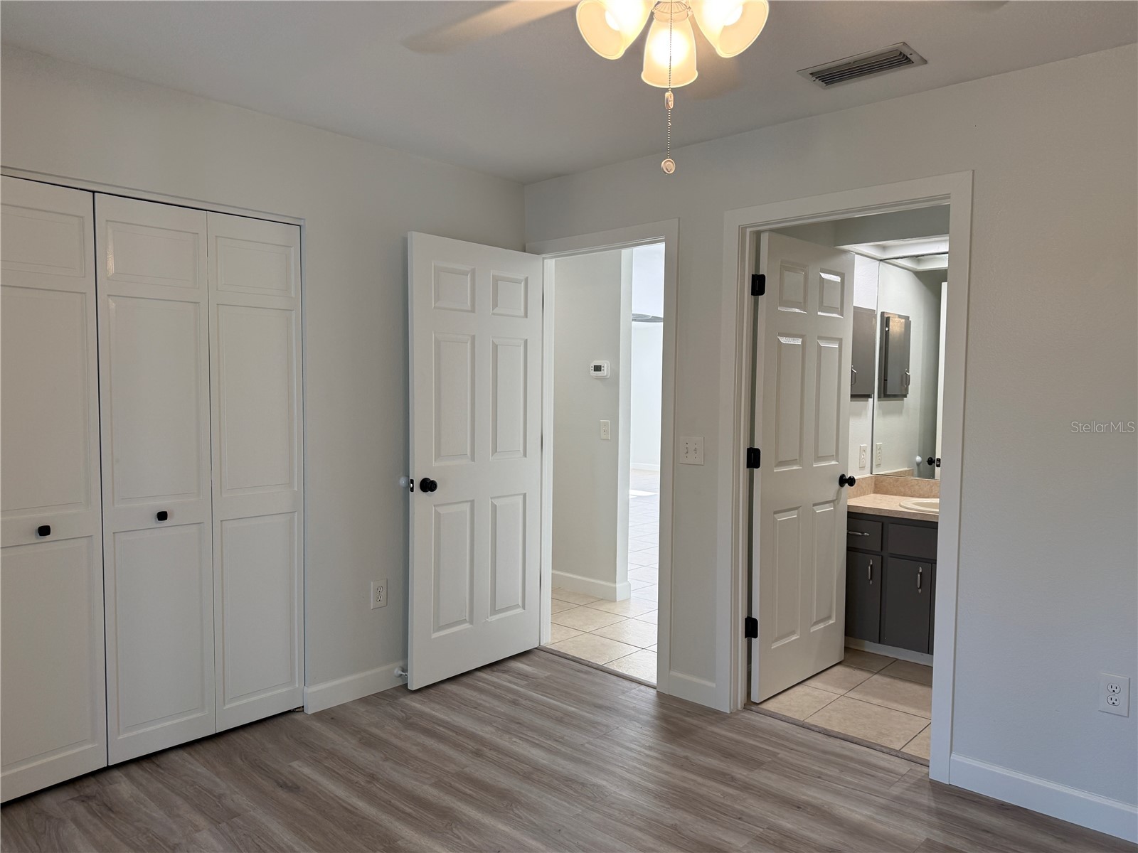4503 Hale Street Sarasota FL 34233 A4691841 image16