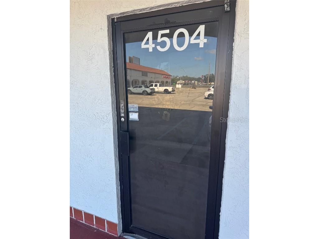 4504 Commercial Way Spring Hill FL 34606 W7879979 image1
