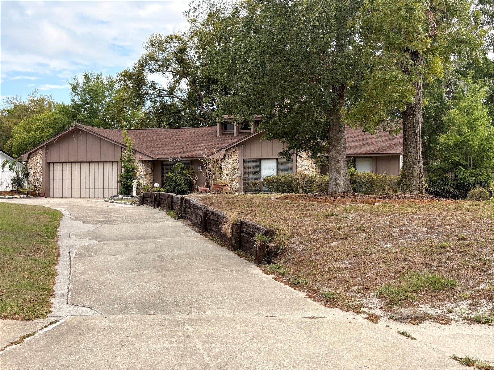 4504 Crimson Court Orlando FL 32808 O6394275 image2