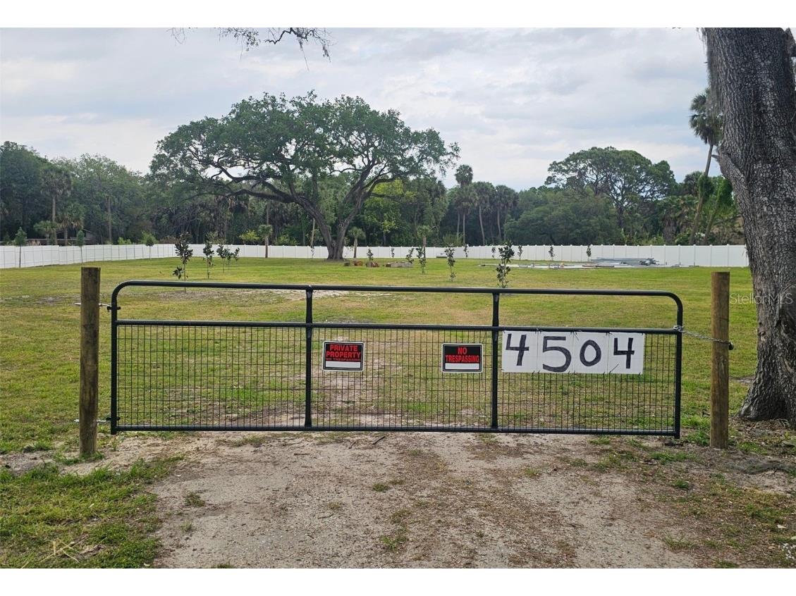 4504 S 22nd Avenue Tampa FL 33619 T3517751 image1