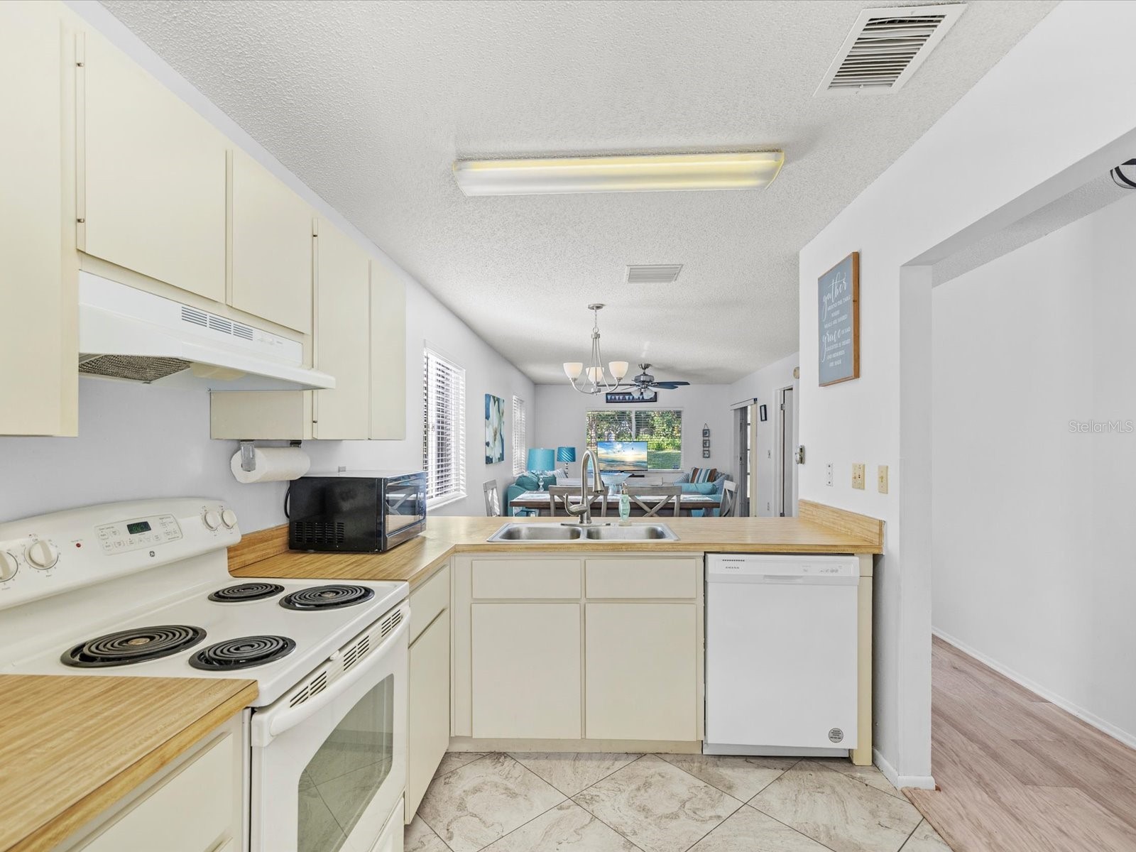4505 Glen Hollow New Port Richey FL 34653 W7884133 image14
