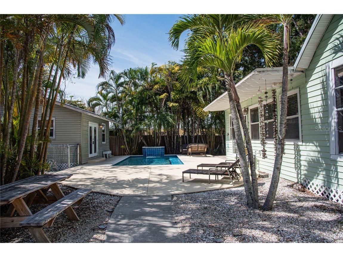 4506 123rd Street W Cortez FL 34215 A4602235 image1