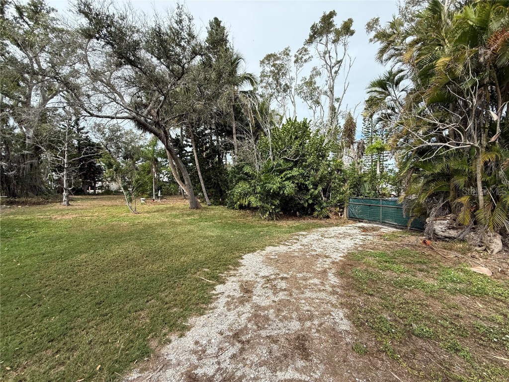 4507 123rd Street W Cortez FL 34215 A4674703 image8