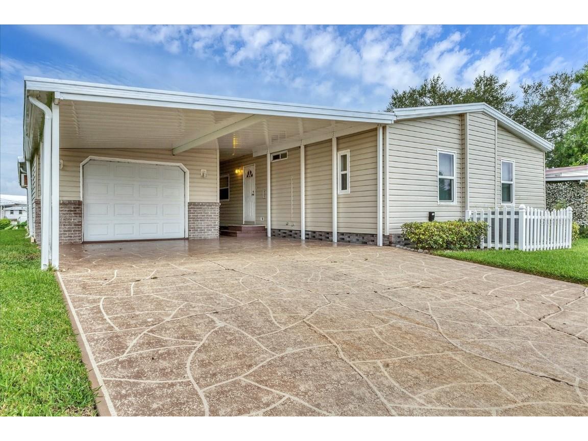 4507 15th Street Court E Ellenton FL 34222 - NATURE LAKE A4664787 image1
