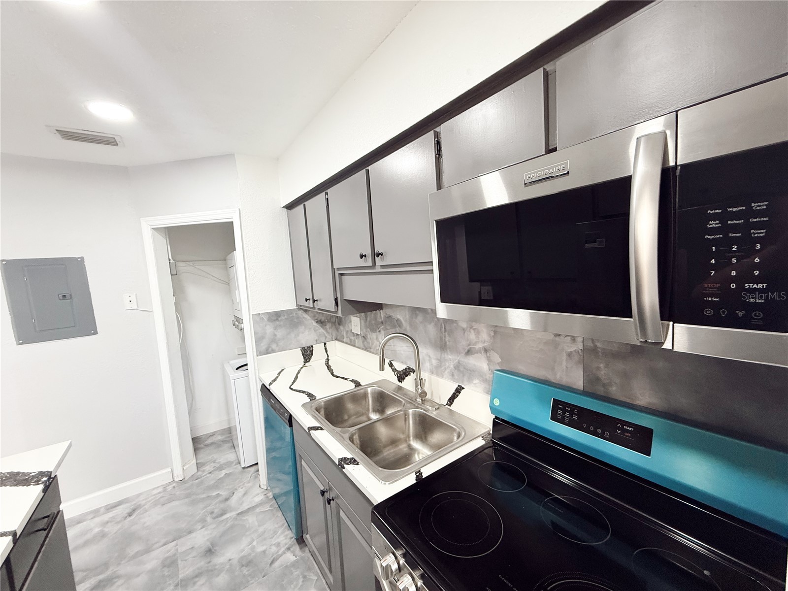 4507 9th Street W #A1 Bradenton FL 34207 A4683323 image8