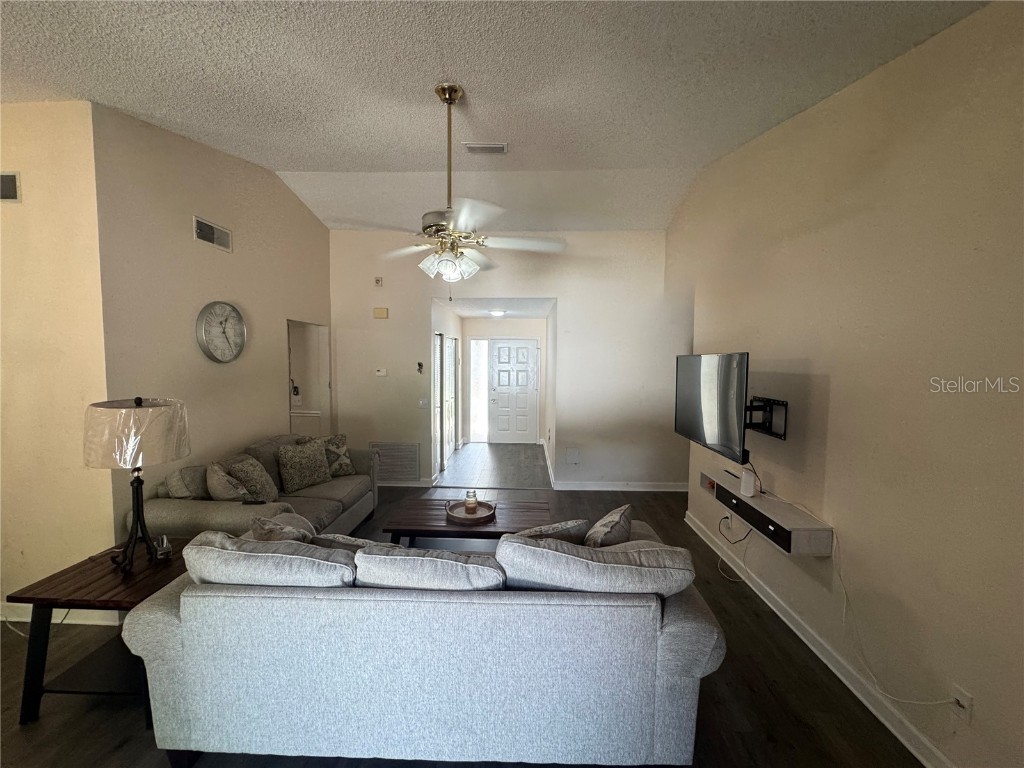 4507 Twin Crest Way Tampa FL 33624 TB8431293 image14