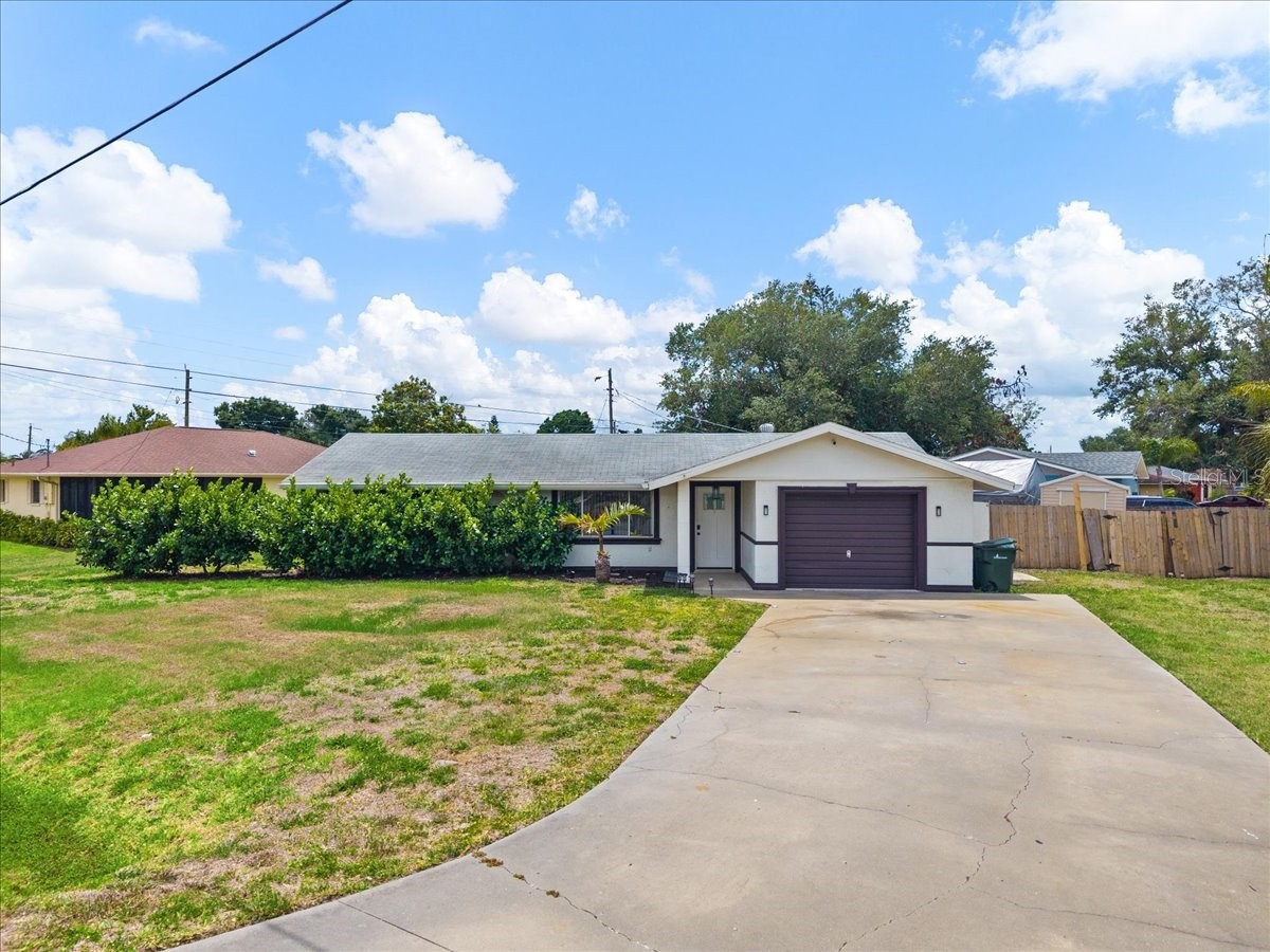 4508 Pompano Road Venice FL 34293 A4690903 image1