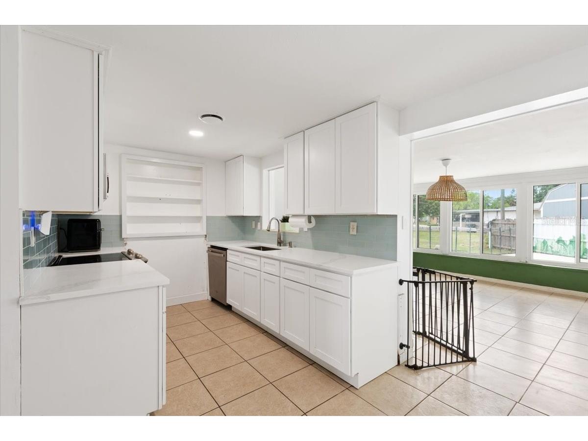 4508 Pompano Road Venice FL 34293 A4690903 image7