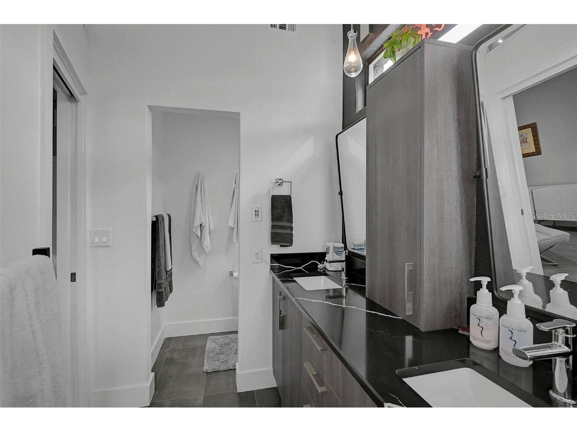 4508 Woodside Road Sarasota FL 34242 - INTRACOASTAL AND SARASOTA BAY A4674684 image33