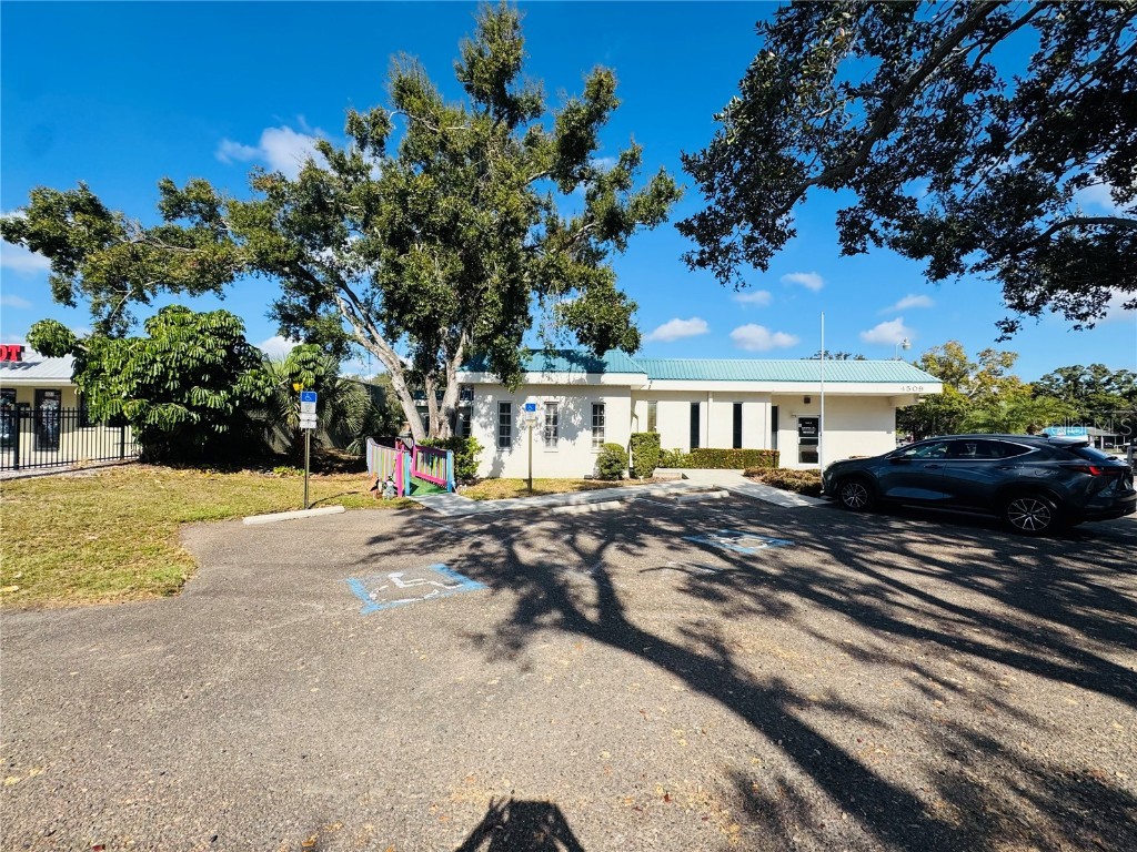 4509 Bee Ridge Road #E Sarasota FL 34233 A4677353 image19