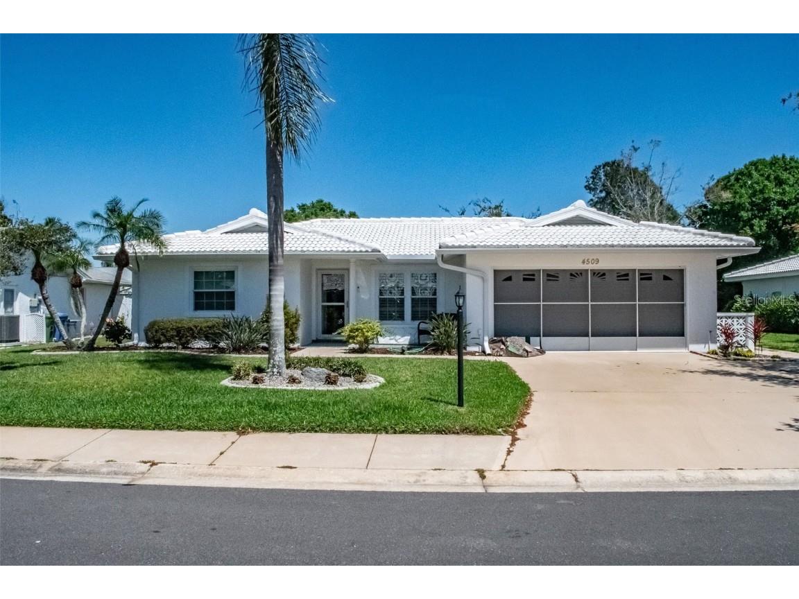 4509 Lakewood Avenue Bradenton FL 34208 C7490212 image1