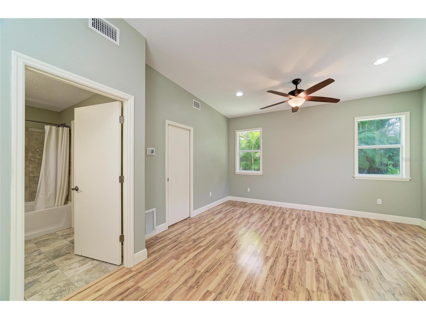 4509 S Lockwood Ridge Road Sarasota FL 34231 A4693665 image28