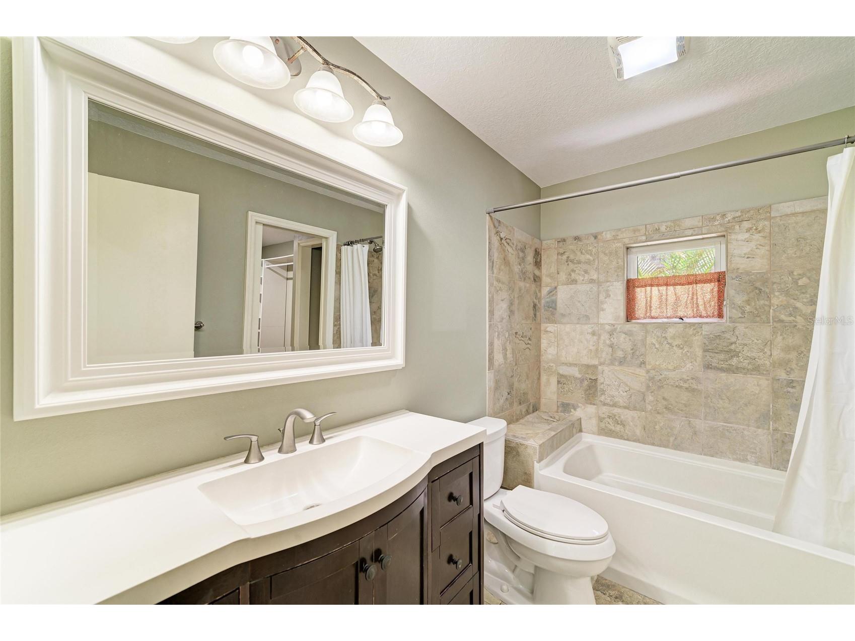 4509 S Lockwood Ridge Road Sarasota FL 34231 A4693665 image32