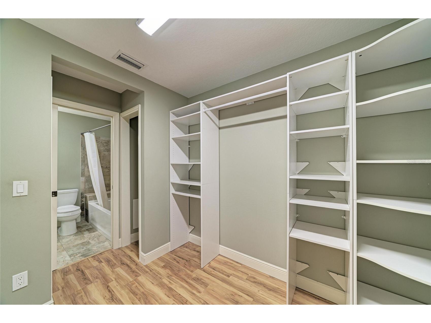 4509 S Lockwood Ridge Road Sarasota FL 34231 A4693665 image34