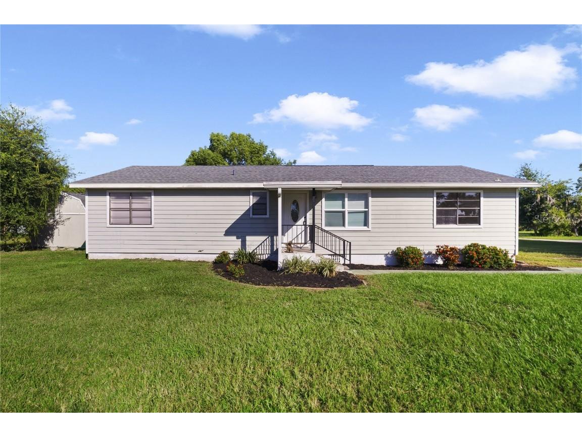 451 Edgewater Avenue Umatilla FL 32784 G5085810 image1