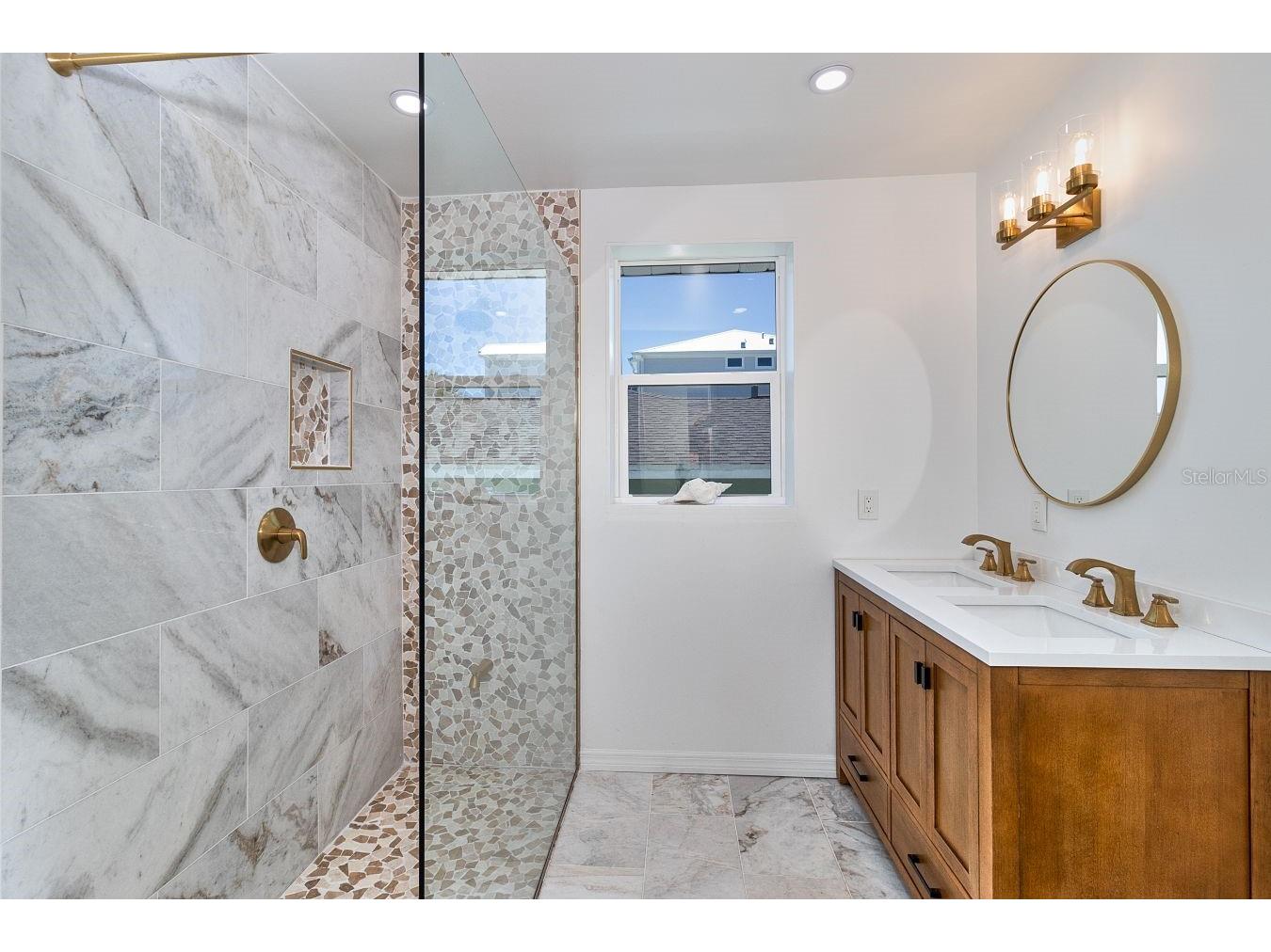 451 Palm Island NE Clearwater Beach FL 33767 TB8471225 image16