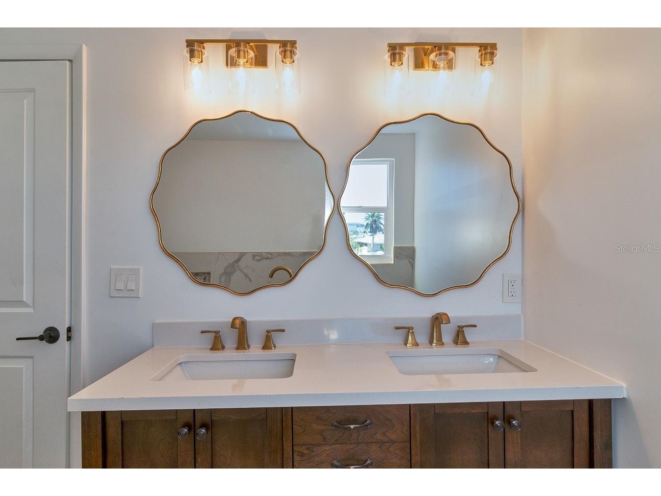 451 Palm Island NE Clearwater Beach FL 33767 TB8471225 image25