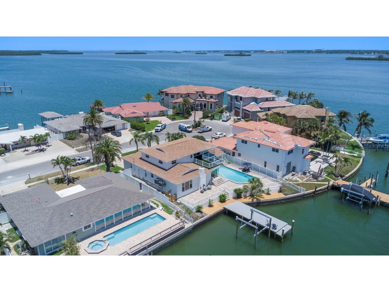 451 Palm Island NE Clearwater Beach FL 33767 TB8471225 image3