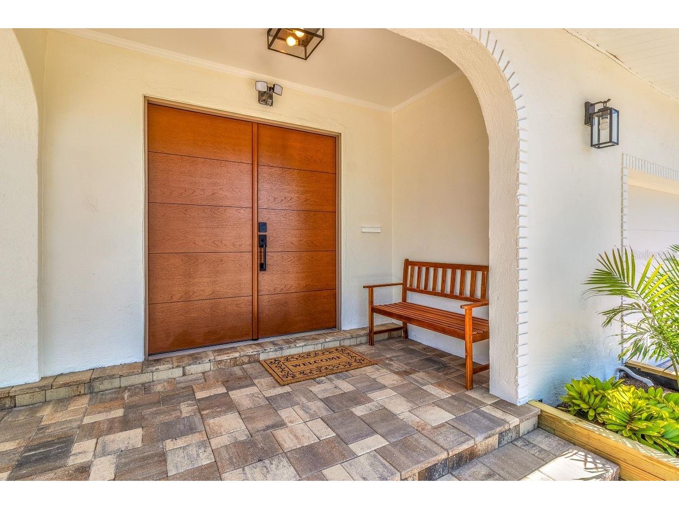 451 Palm Island NE Clearwater Beach FL 33767 TB8471225 image4