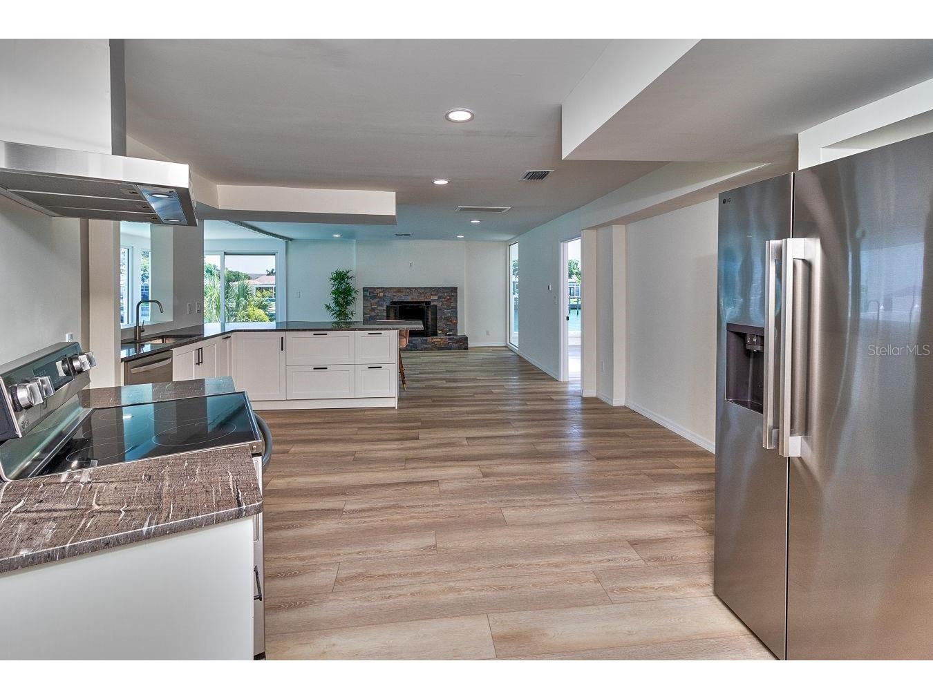 451 Palm Island NE Clearwater Beach FL 33767 TB8471225 image9