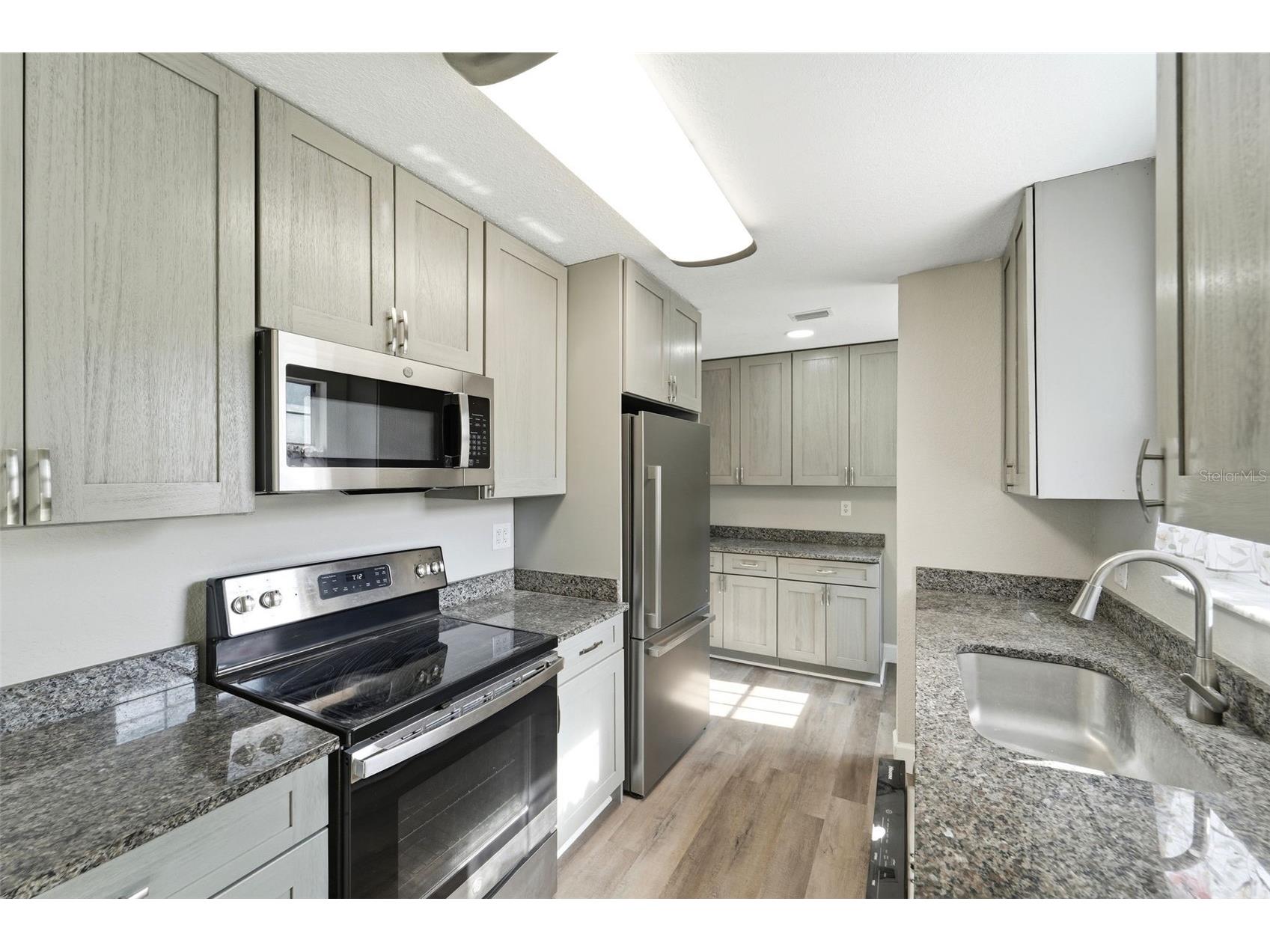 451 S Blue Lake Avenue Deland FL 32724 V4949874 image11