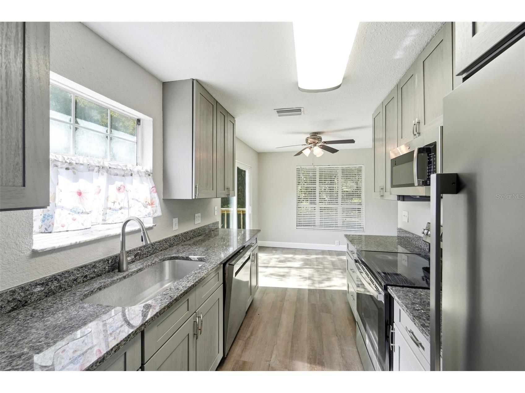 451 S Blue Lake Avenue Deland FL 32724 V4949874 image12
