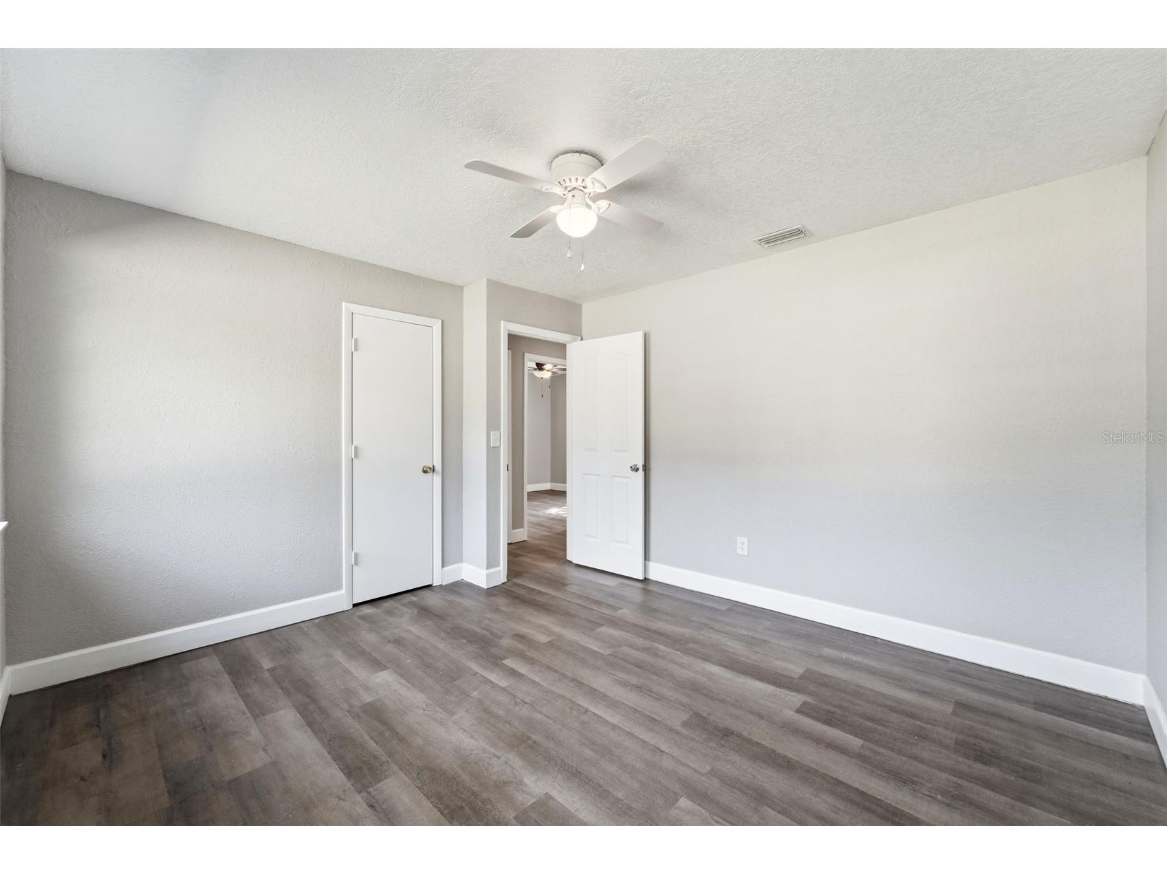 451 S Blue Lake Avenue Deland FL 32724 V4949874 image17