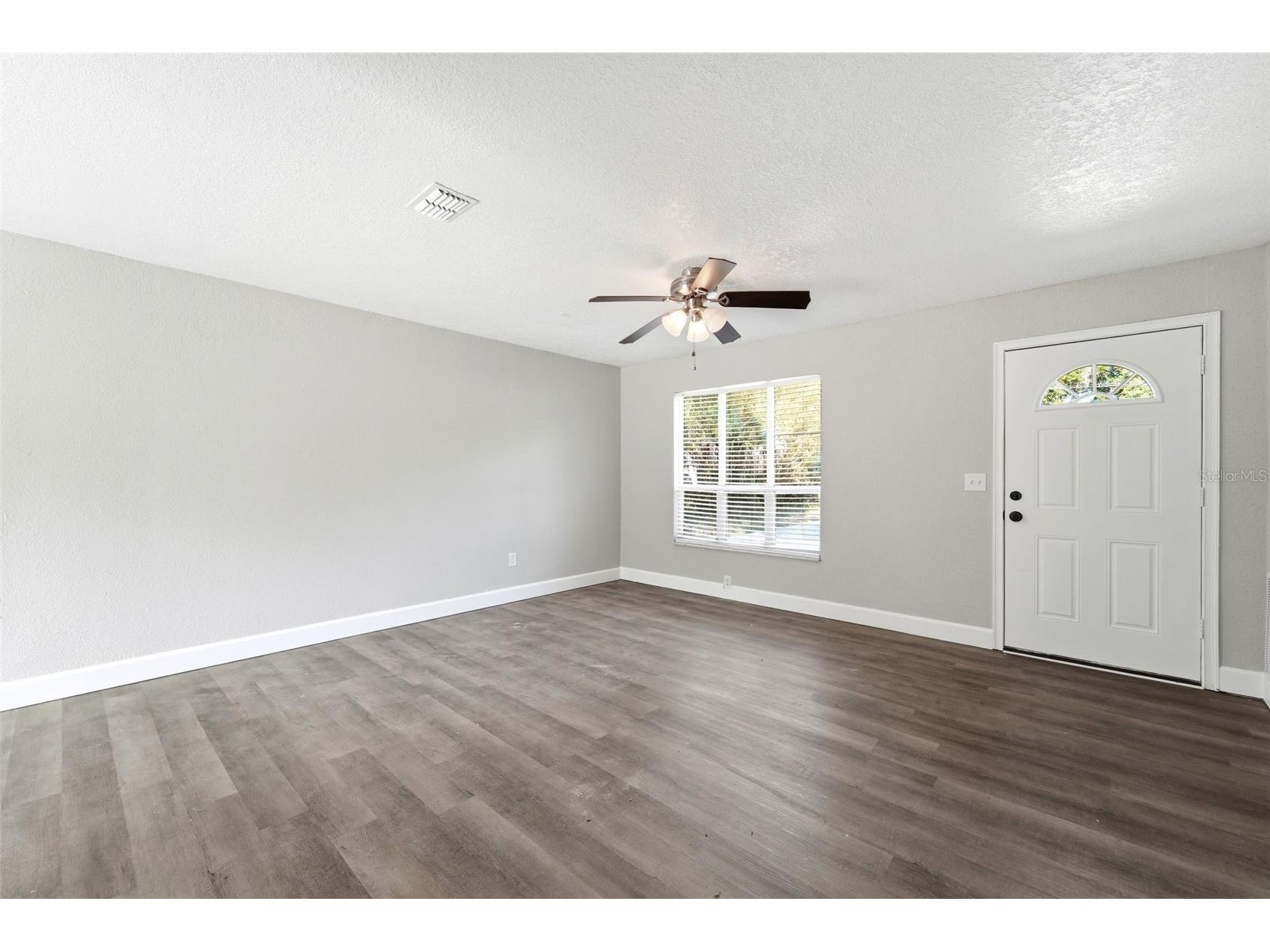 451 S Blue Lake Avenue Deland FL 32724 V4949874 image4