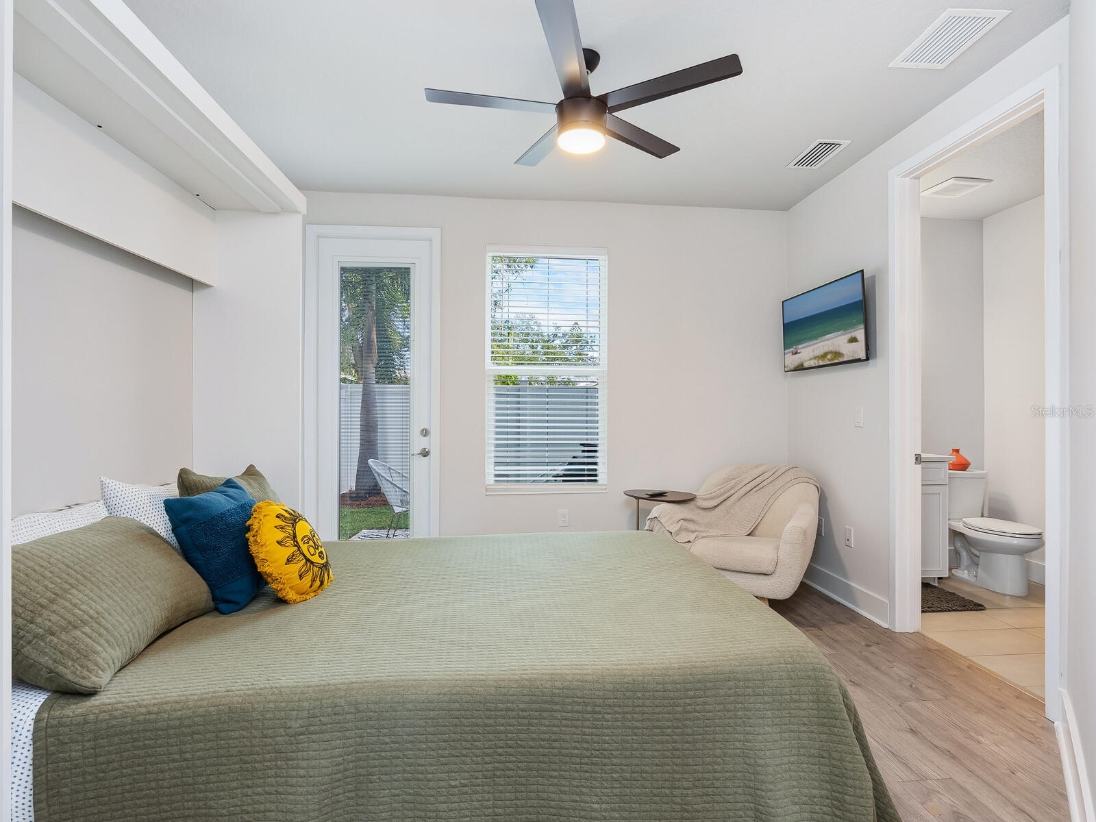 451 Wingfield Drive Sarasota FL 34237 A4678124 image26