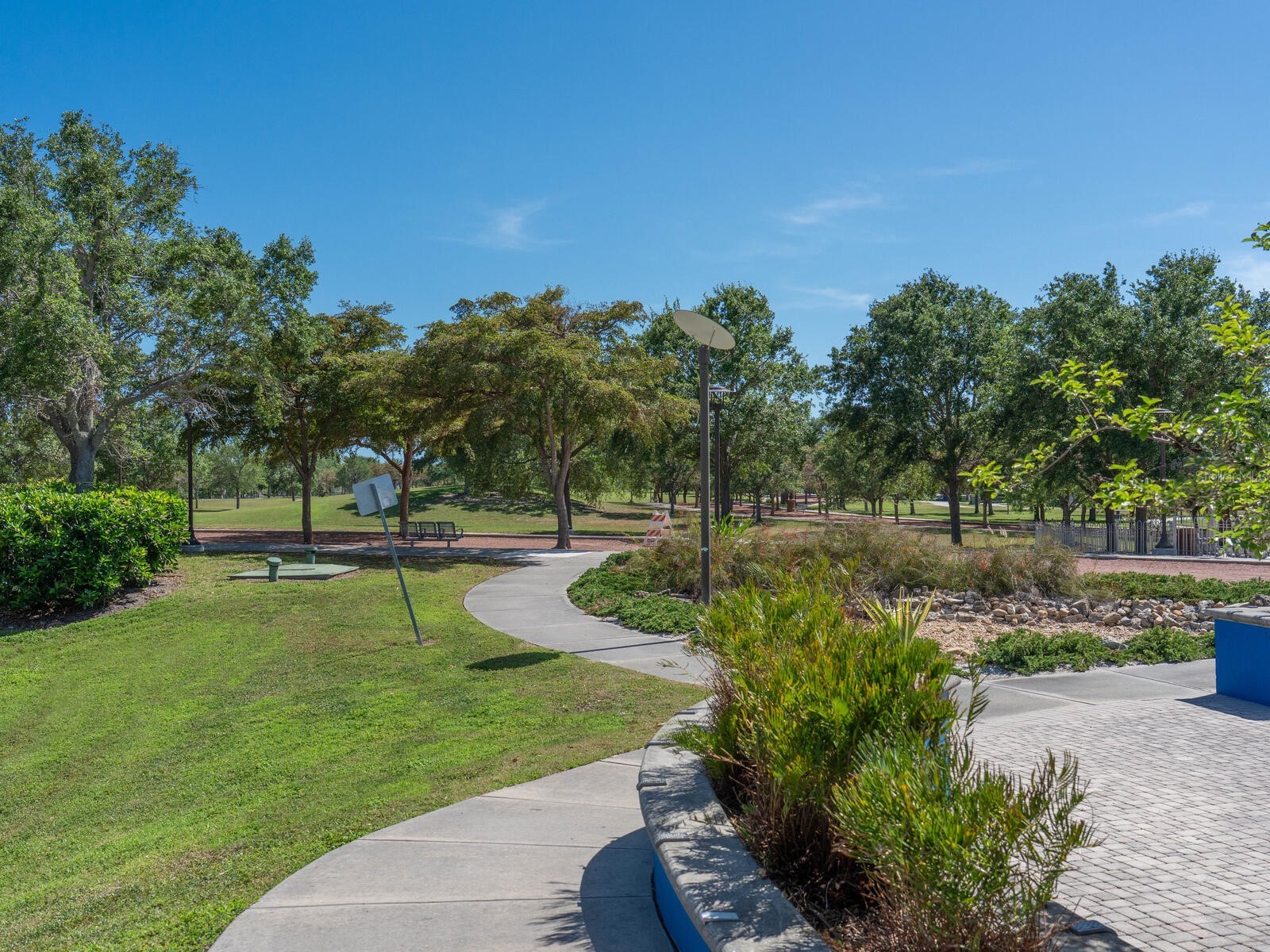 451 Wingfield Drive Sarasota FL 34237 A4678124 image42